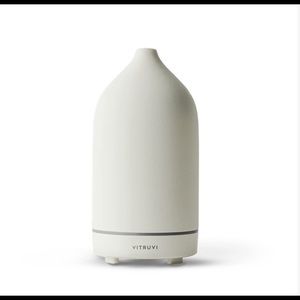 BRAND NEW vitruvi stone diffuser in white